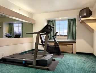 Days Inn & Suites By Wyndham Pryor Pryor Creek Екстериор снимка